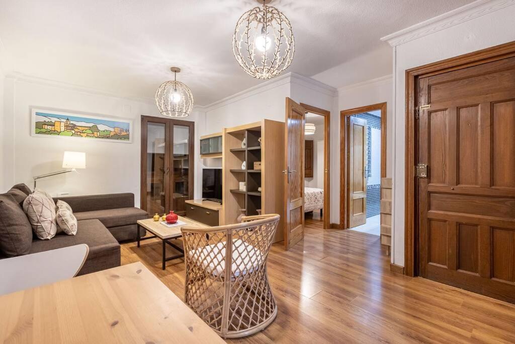 Apartamento Con Terraza A 4 Minutos De La Catedral Granada Exteriér fotografie