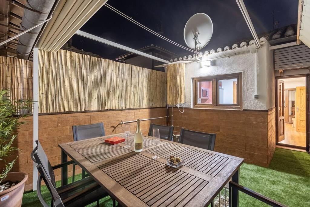 Apartamento Con Terraza A 4 Minutos De La Catedral Granada Exteriér fotografie