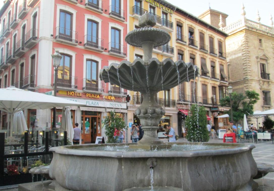 Apartamento Con Terraza A 4 Minutos De La Catedral Granada Exteriér fotografie